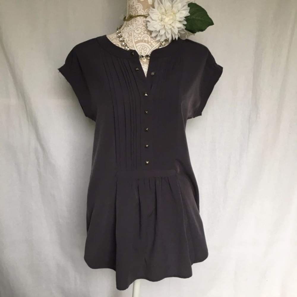Calvin Klein // Grey Pleated Short Sleeve Blouse small z26
